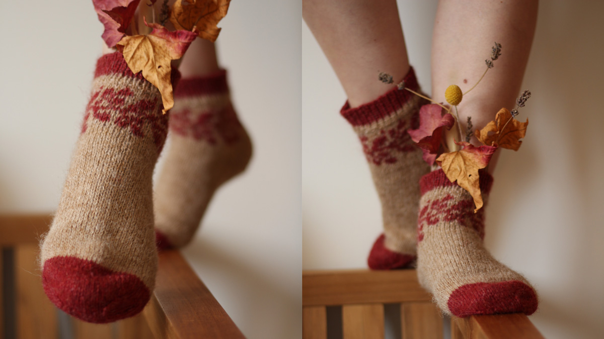 Knitting pattern Between petals socks by Teti Lutsak