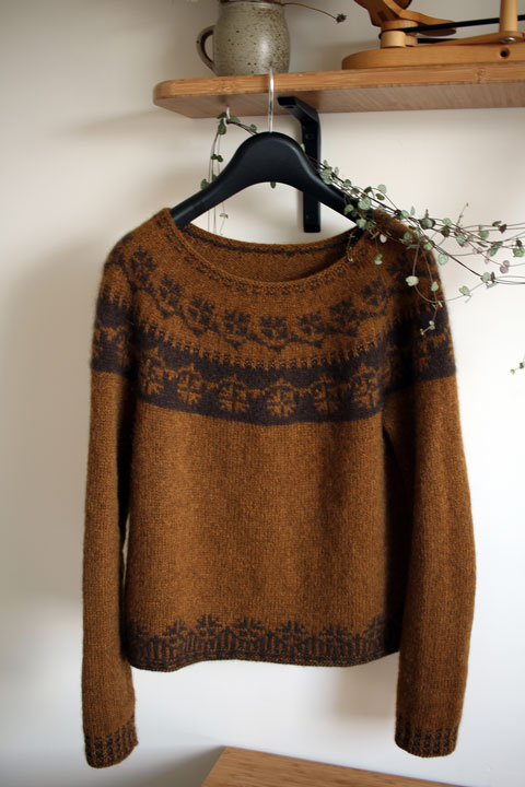 Voloshka pullover, Myak fibers